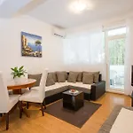 Apartmani Nika Marangun