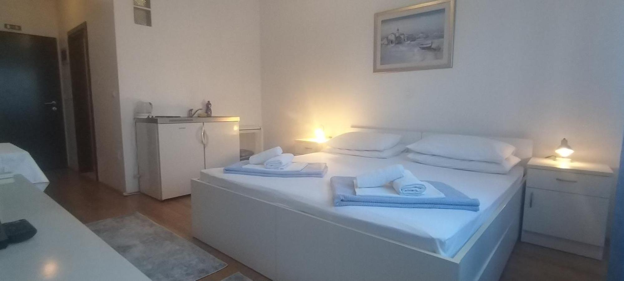 Nika Marangun Apartamento *